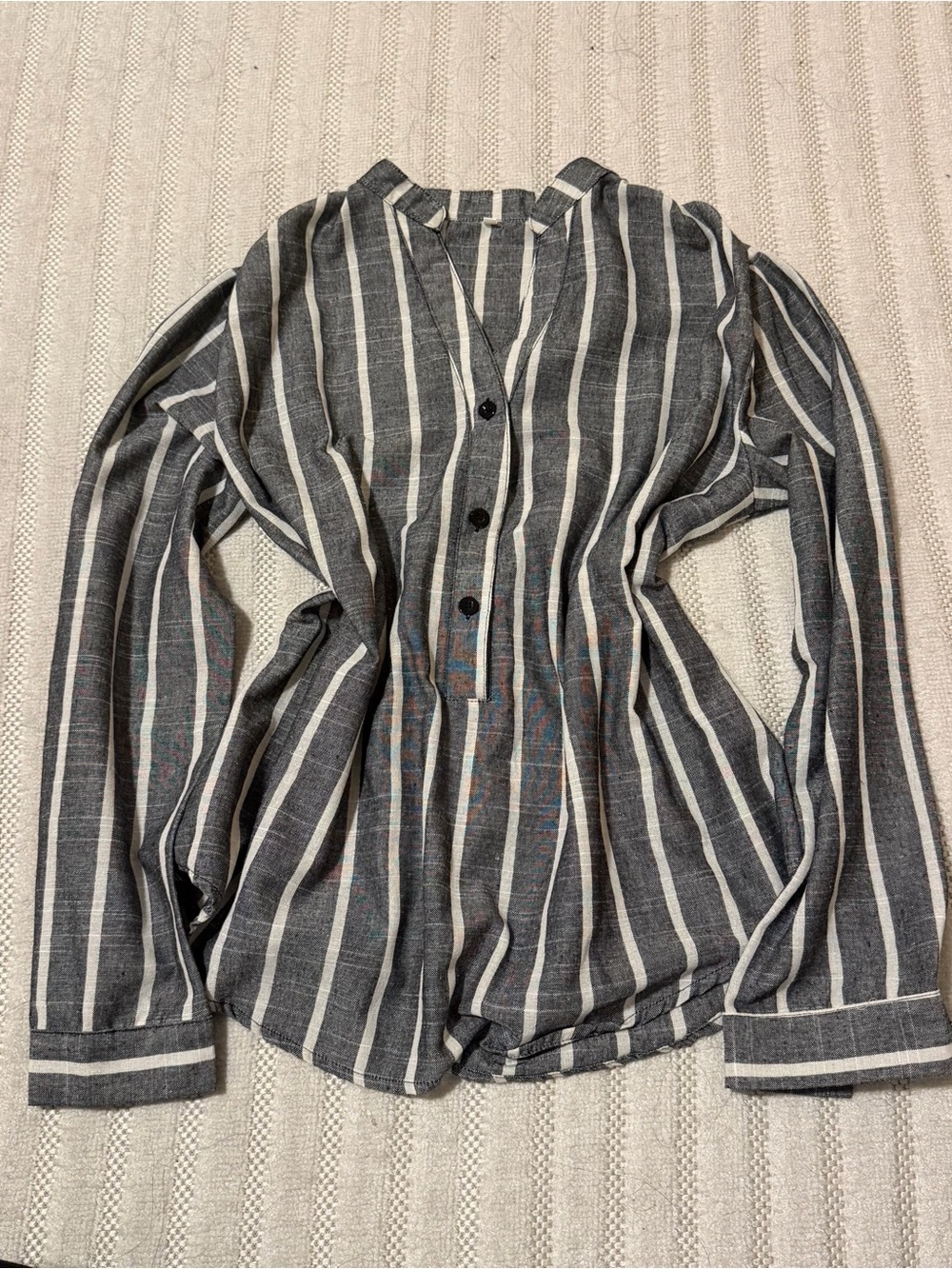 Men's Dark Gray and White Stripe Button-Up Shirt
